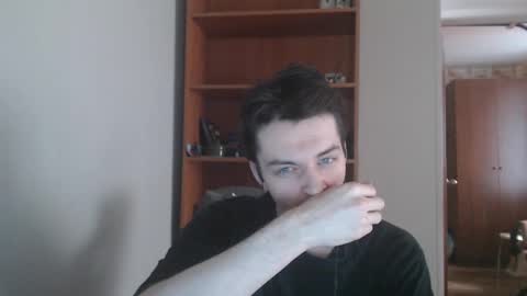 traqqq online show from November 6, 9:12 am