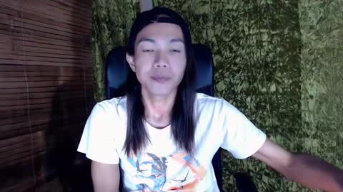 Snapshot of xxskinny_alonzoxx chatting on January 12, 8:25 pm Ali online show from January 12, 8:25 pm