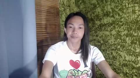 Snapshot of xxskinny_alonzoxx chatting on December 6, 9:24 pm Ali online show from December 6, 9:24 pm