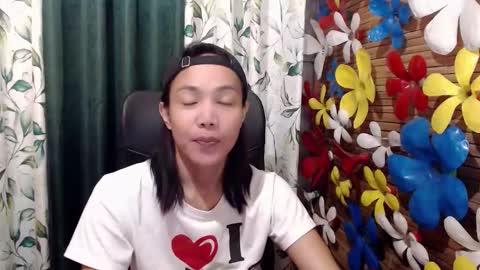 Snapshot of xxskinny_alonzoxx chatting on October 3, 11:21 pm Ali online show from October 3, 11:21 pm