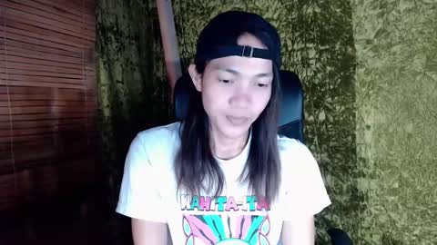 Snapshot of xxskinny_alonzoxx chatting on February 23, 10:20 pm Ali online show from February 23, 10:20 pm