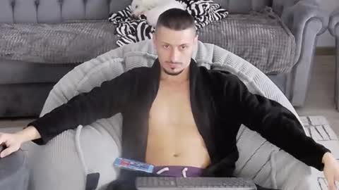 xxx_alejandro online show from November 4, 7:53 am