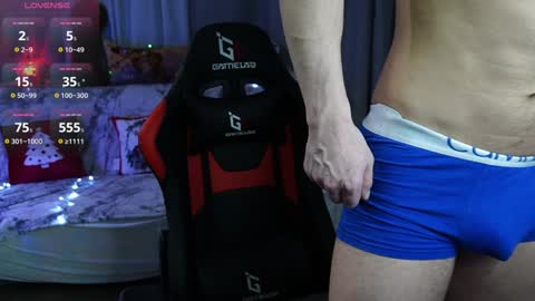 Snapshot of xxx_jane_xxx chatting on January 6, 1:19 pm online show from January 6, 1:19 pm