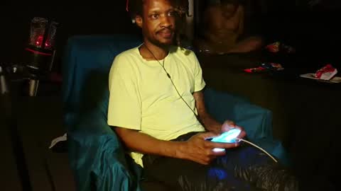 xxxjrstrokesxxx online show from April 5, 1:46 am