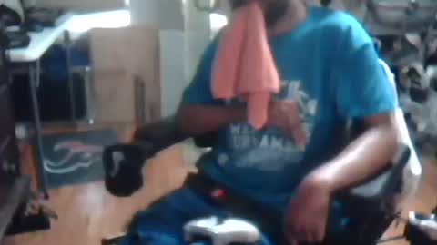 xxxonwheelz online show from April 10, 5:53 pm