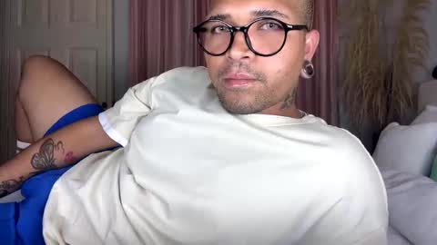 Megan Maxii online show from October 18, 12:48 am