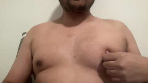 Snapshot of yasg17 chatting on January 25, 2:58 am Mommylover69 online show from January 25, 2:58 am