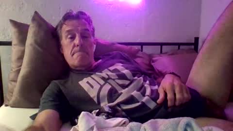 yeah_baby6988 online show from November 10, 12:37 am