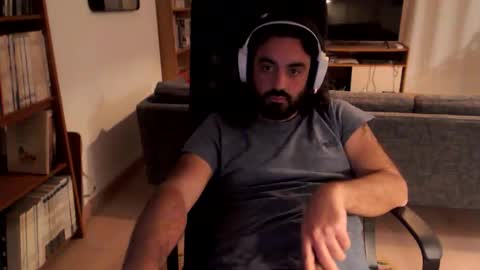 yeeaahoo online show from April 5, 8:05 pm