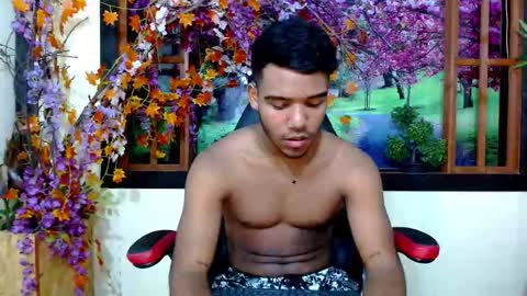 yeinner_ online show from October 14, 8:38 pm