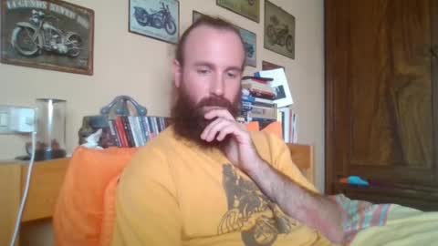 Snapshot of yeti_92 chatting on September 22, 4:06 pm yeti_92 online show from September 22, 4:06 pm