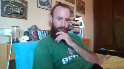 Snapshot of yeti_92 chatting on September 16, 4:41 pm yeti_92 online show from September 16, 4:41 pm