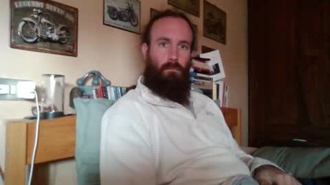 Snapshot of yeti_92 chatting on October 18, 11:15 am yeti_92 online show from October 18, 11:15 am