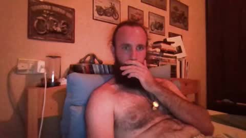 Snapshot of yeti_92 chatting on September 17, 7:15 pm yeti_92 online show from September 17, 7:15 pm