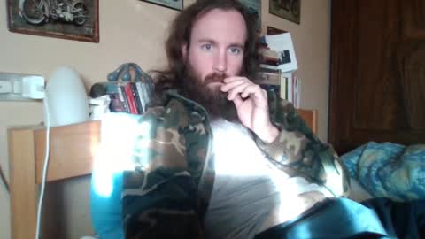 Snapshot of yeti_92 chatting on December 15, 1:43 pm yeti_92 online show from December 15, 1:43 pm
