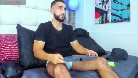 Yiyo online show from November 29, 5:20 am