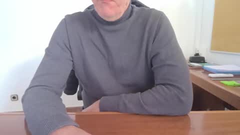 Yo47 online show from December 18, 2:24 pm