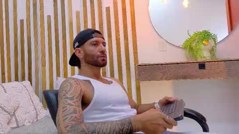 YORBY MAX online show from February 19, 5:42 pm