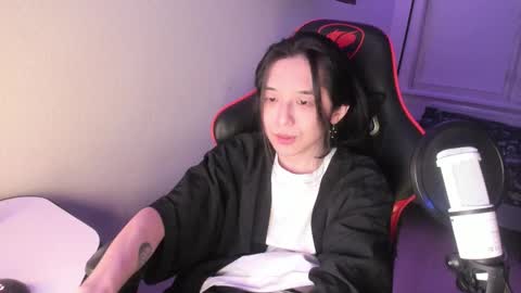 Han   online show from February 25, 10:55 pm