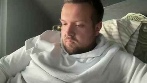 yourdaddyy34 online show from April 14, 4:39 pm