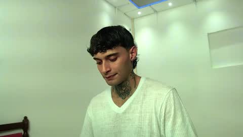 Angel online show from March 2, 1:49 am