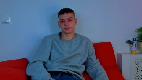 yrshela online show from April 25, 1:41 pm