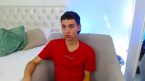 yulian_vasquez online show from February 21, 7:15 pm