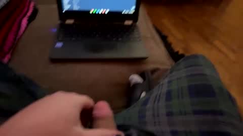 yungjj94 online show from December 15, 3:47 am