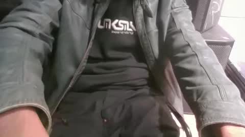 YUNG online show from December 5, 3:30 pm