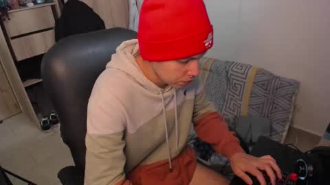 yurii_moody online show from November 16, 8:00 pm