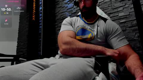 David online show from April 6, 6:42 pm