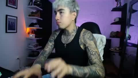 zac_muller1 online show from June 23, 5:45 am