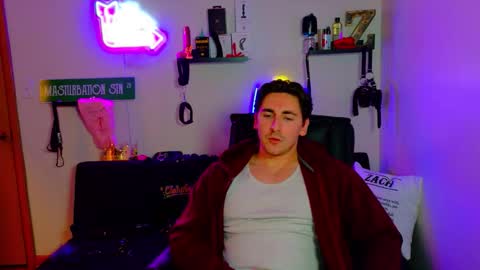 Zach Rhyder online show from March 20, 1:31 am