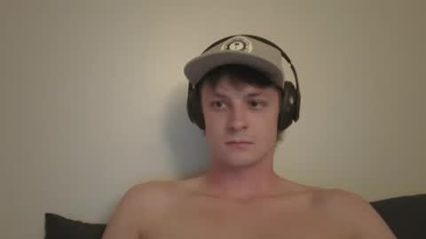zachary893 online show from May 9, 7:20 am