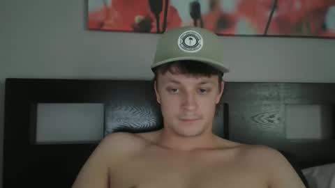 zachary893 online show from May 18, 6:12 pm