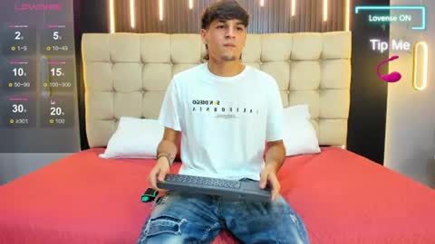 zack23__ online show from June 14, 3:08 am