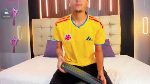 zack23__ online show from June 28, 3:01 am