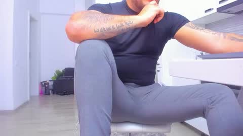 Zack online show from October 24, 8:54 pm