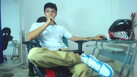 zack online show from January 6, 9:00 pm