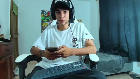 zack online show from February 12, 7:23 am