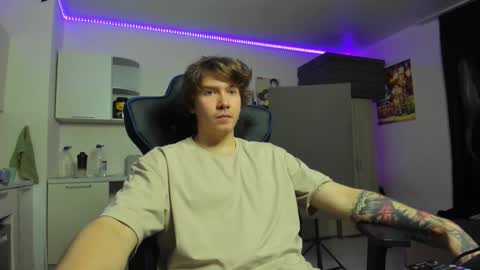 zander003 online show from November 20, 5:12 pm