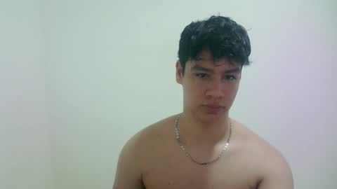 zeus_183 online show from March 2, 3:28 am