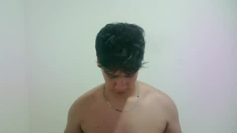 zeus_183 online show from June 20, 2:16 am