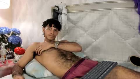 zyan_moreno online show from October 24, 7:48 pm