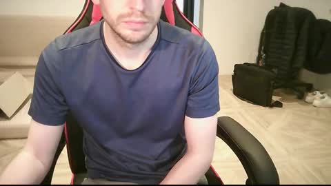 Snapshot of zyriosben chatting on February 18, 10:27 am zyriosben online show from February 18, 10:27 am