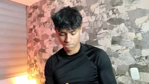 zyzz_1812 online show from March 17, 3:20 am