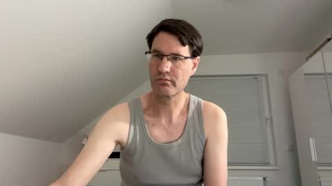 zzz123_cam online show from April 25, 2:47 pm