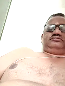 StarPacifist6 online show from March 11, 9:24 am