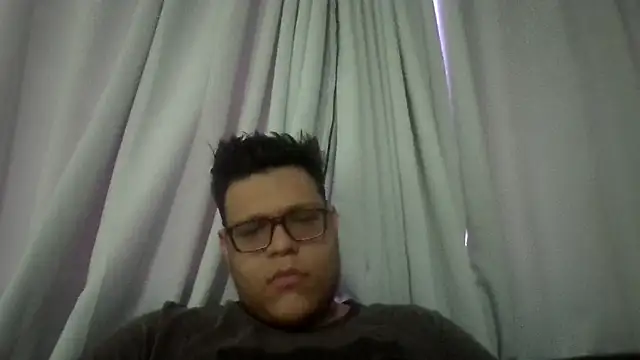 batman2433 online show from October 31, 7:17 pm