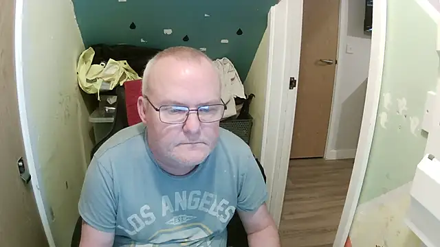 FriendlyDave online show from February 6, 7:40 pm